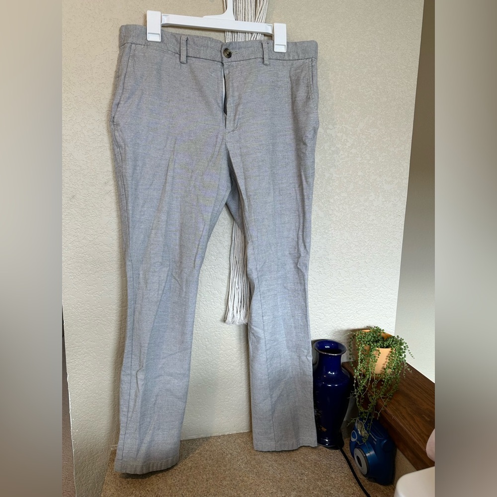 Old Navy Ultimate Slim Men's Pants - Size 33x30